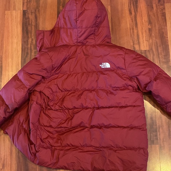 The North Face fleece lined jacket/coat.Small stain as in pic but good condition - Picture 5 of 5
